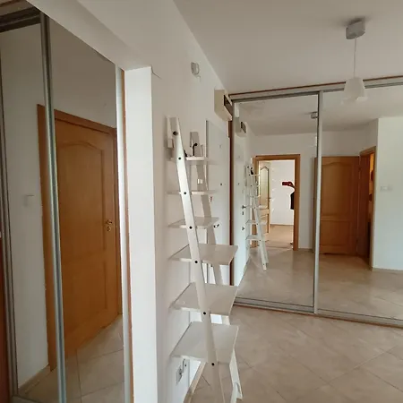Warszawa, Maszynowa Apartmán Varšava